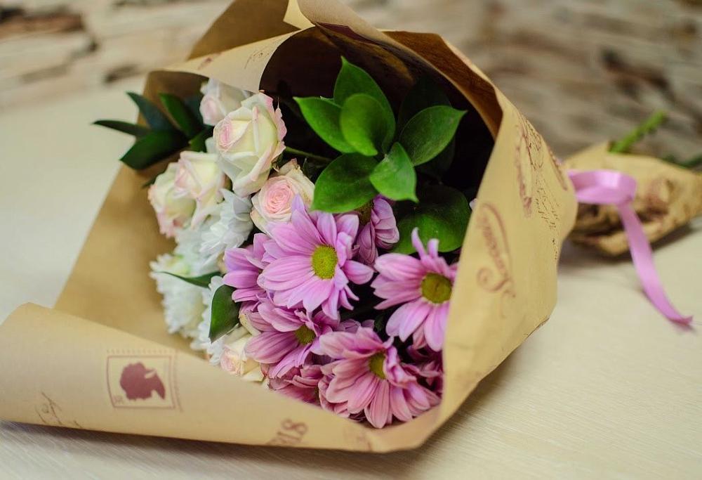 Букет цветов из: Розы и Хризантемы в Новошешминск