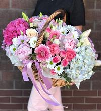 Цветочная композиция из Розы, Хризантемы, Пионы и Лизиантусы в корзине #REPLACE_PRED# Новошешминск