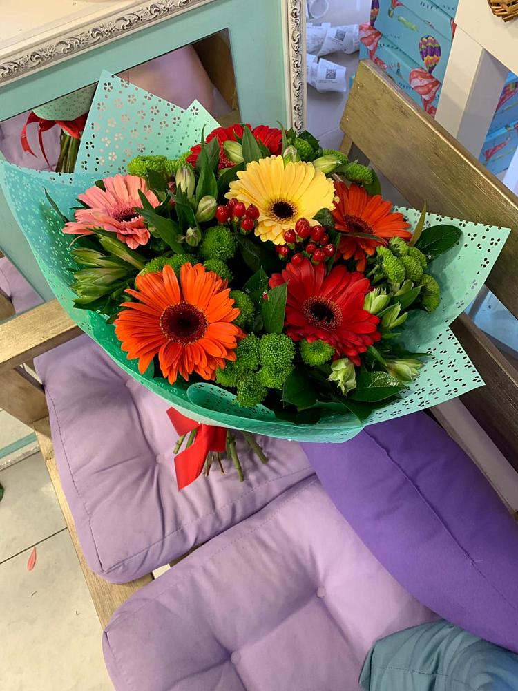 Букет цветов из: Герберы, Хризантемы и Альстромерии в Новошешминск