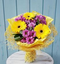 Букет цветов из:  Хризантемы и Герберы в Новошешминск