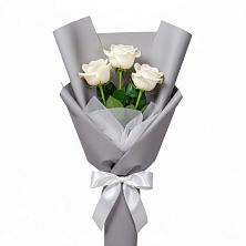 Букет 3 белые розы в Новошешминск