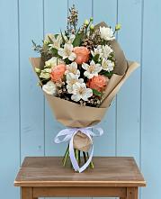Букет цветов из:  Альстромерии, Лизиантусы, Розы и Хризантемы #REPLACE_PRED# Новошешминск
