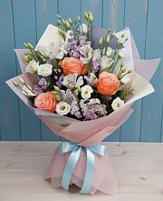 Букет цветов из:  Лизиантусы, Розы, Альстромерии и Гипсофила в Новошешминск