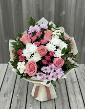 Букет цветов из:  Альстромерии, Гвоздики, Розы и Хризантемы в Новошешминск