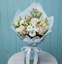 Букет цветов из:  Розы и Лизиантусы в Новошешминск