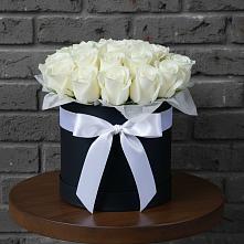 Цветочная композиция из Розы в шляпной коробке в Новошешминск